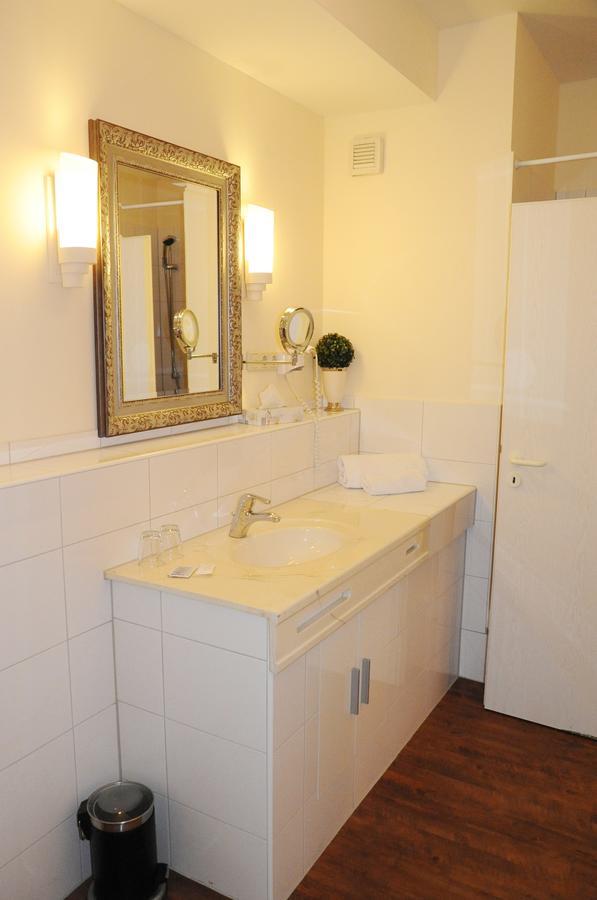 Aparthotel Scheuer Хюрт Экстерьер фото