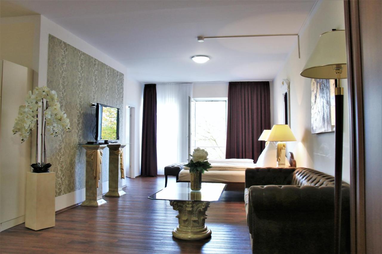 Aparthotel Scheuer Хюрт Экстерьер фото